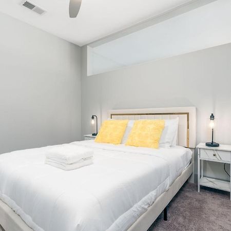 Stylish 1Br Apartment With View Indianapolis Esterno foto
