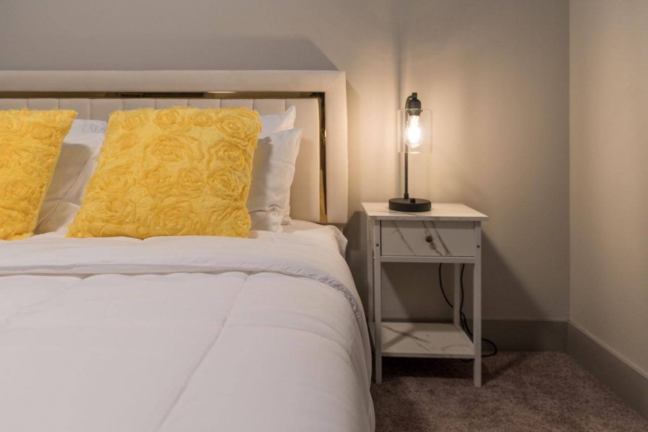 Stylish 1Br Apartment With View Indianapolis Esterno foto