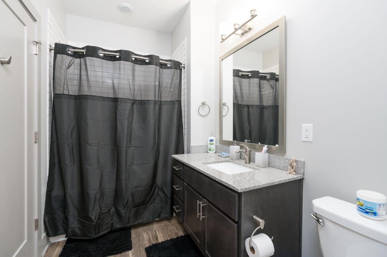 Stylish 1Br Apartment With View Indianapolis Esterno foto